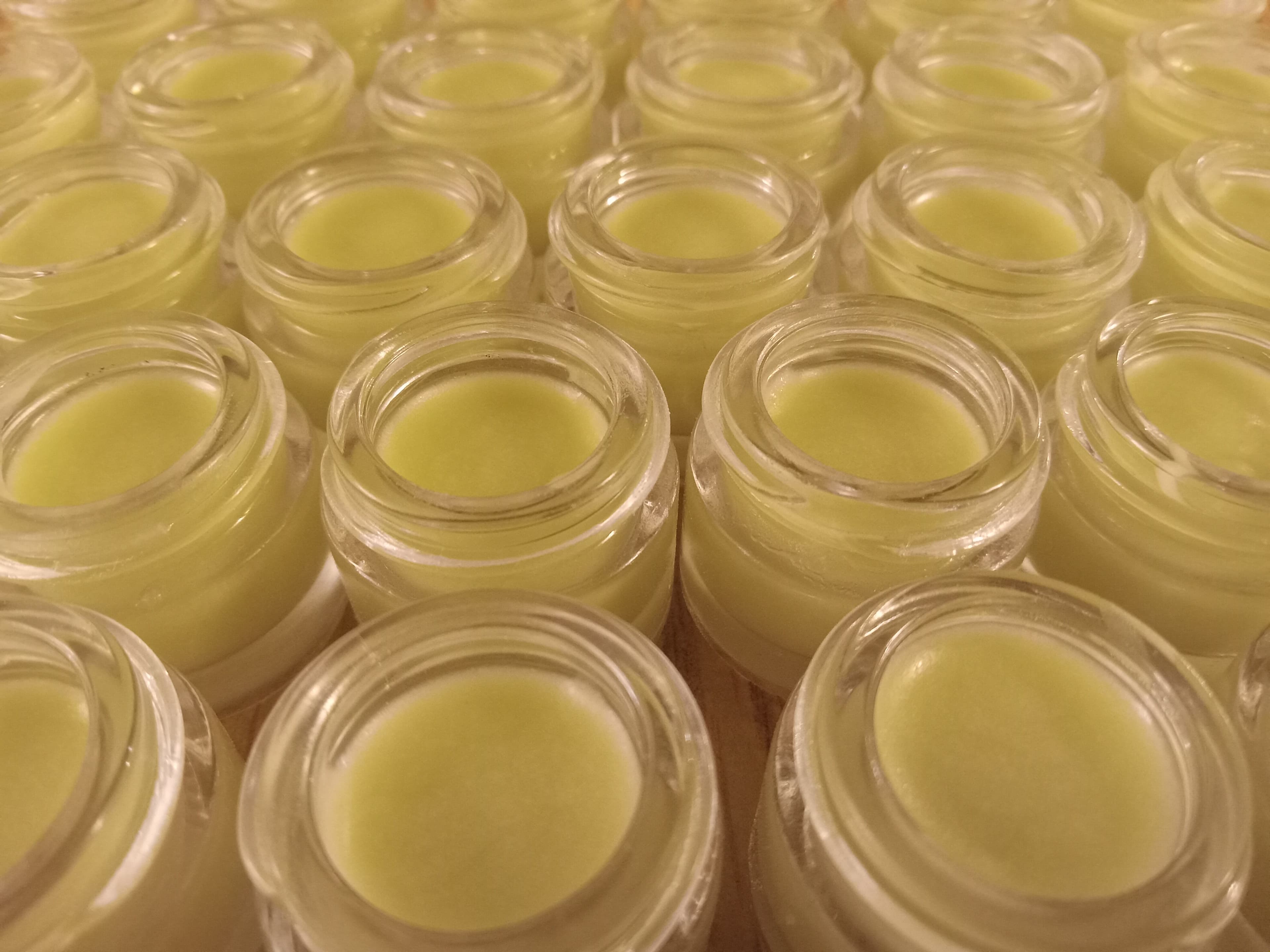 Crème pour les yeux au matcha, hélichryse et eau de rose